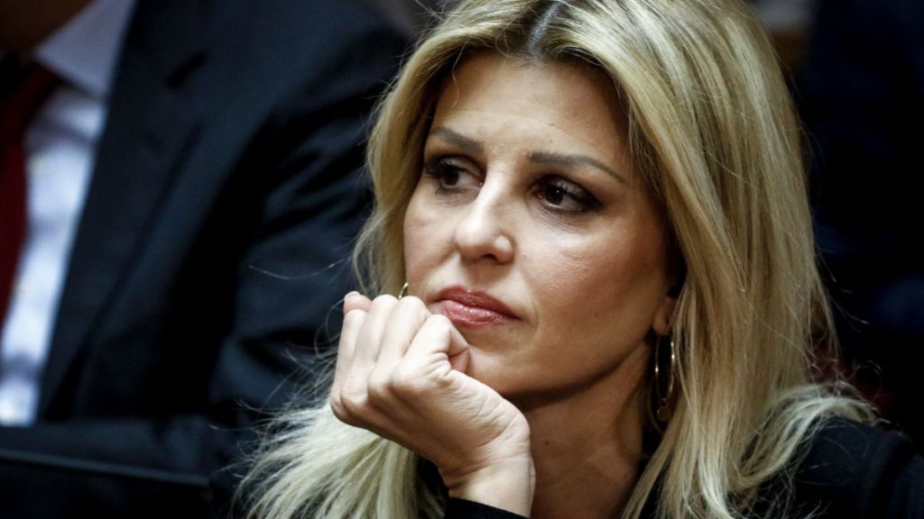 Δείτε τη φωτογραφία της Έλενας Ράπτη πριν από 15 χρόνια που «τρέλανε» το instagram (φωτο)