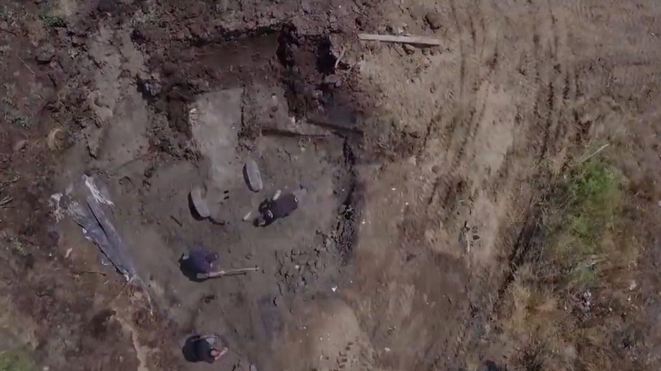 Δείτε τη στιγμή που η Αστυνομία εντοπίζει το αυτοκίνητο του Γραικού (βίντεο)