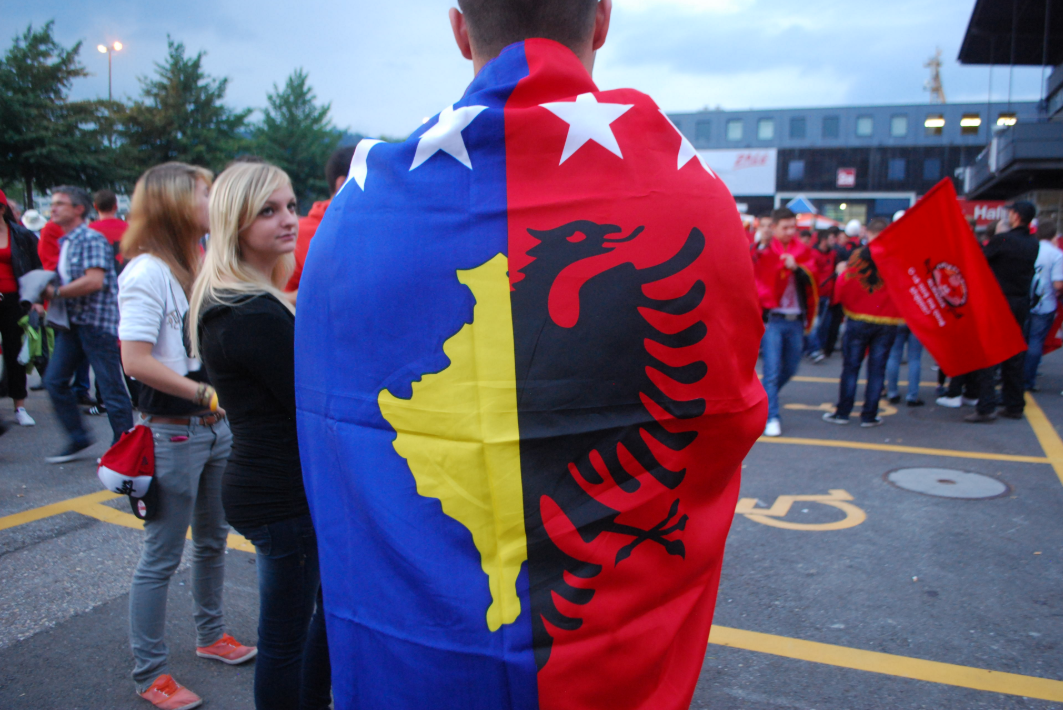 «Φωτιά» στα Βαλκάνια – Οι Κοσοβάροι σκέφτονται δημοψήφισμα για την ένωση με την Αλβανία