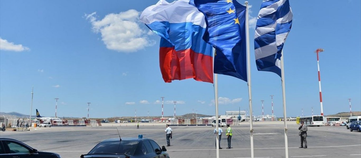 Ρωσία: Ο Πούτιν έδωσε σε αεροδρόμιο το όνομα Έλληνα ήρωα της Σοβιετικής Ένωσης