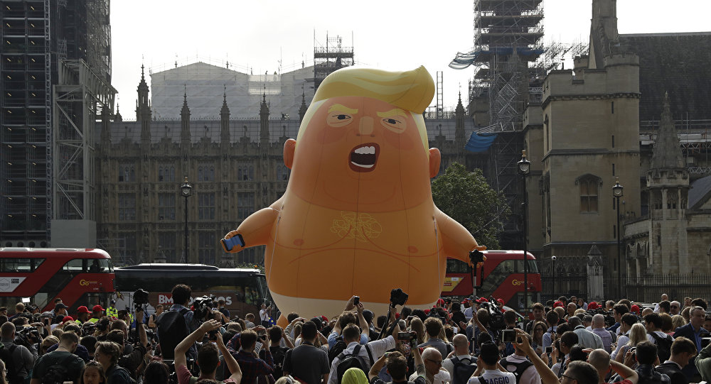 Λονδίνο: Το μπαλόνι «Trump Baby» θα πετάξει και πάλι στον ουρανό της πρωτεύουσας