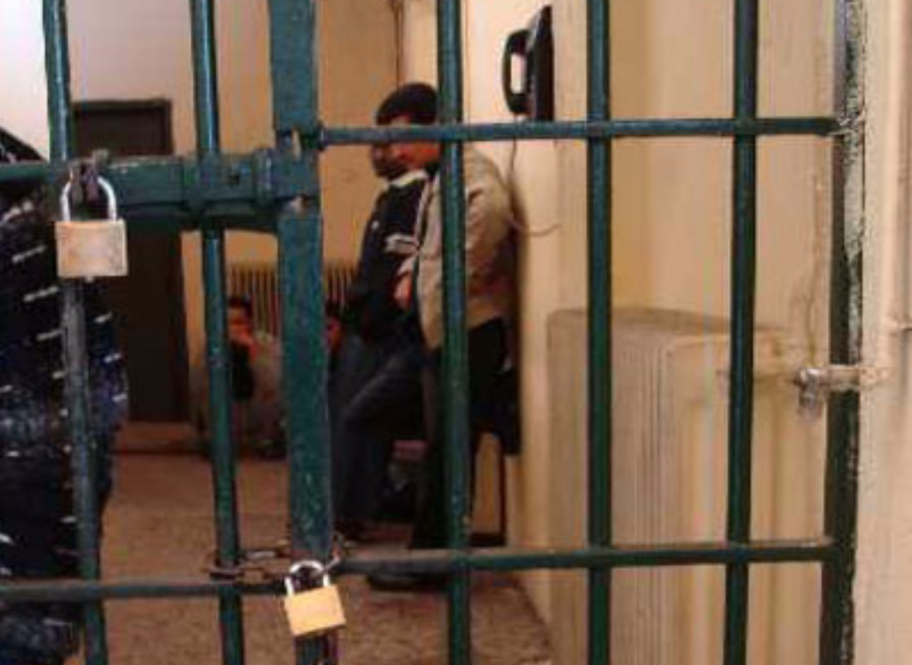 Μεταγωγών: Ο διάλογος του σκοπού Αστυνομικού με τους τέσσερις Αλβανούς ισοβίτες