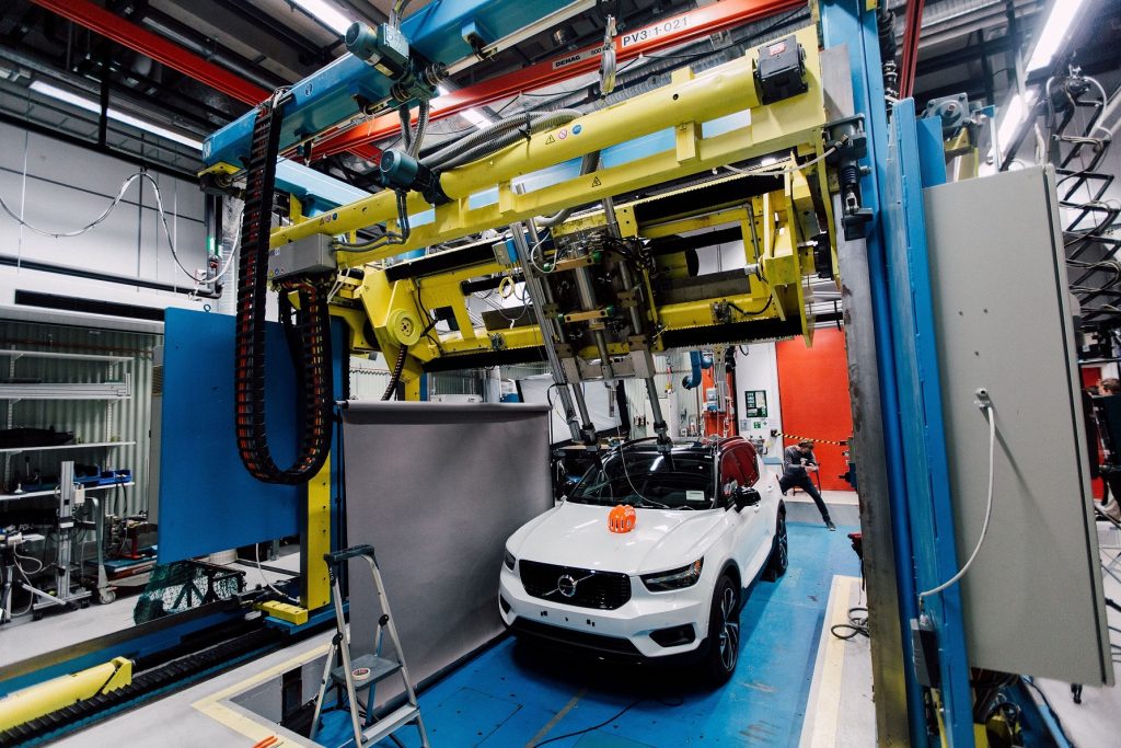 Η Volvo και η POC αναπτύσσουν το πρώτο crash test στον κόσμο για κράνη ποδηλάτου