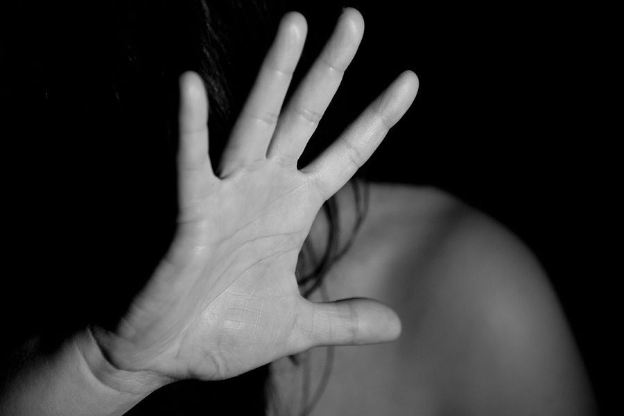 Γνωστός Έλληνας άσσος του μπάσκετ γρονθοκόπησε και χαράκωσε την σύντροφό του (φώτο)