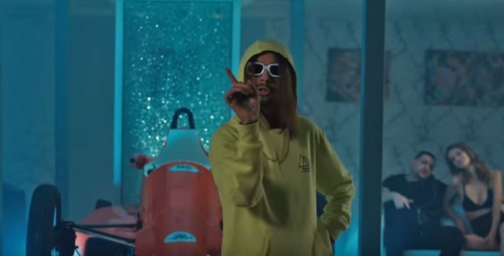 Το «Mama» του Sin Boy «μεταφράστηκε» στα… λαρισαϊκά (βίντεο)