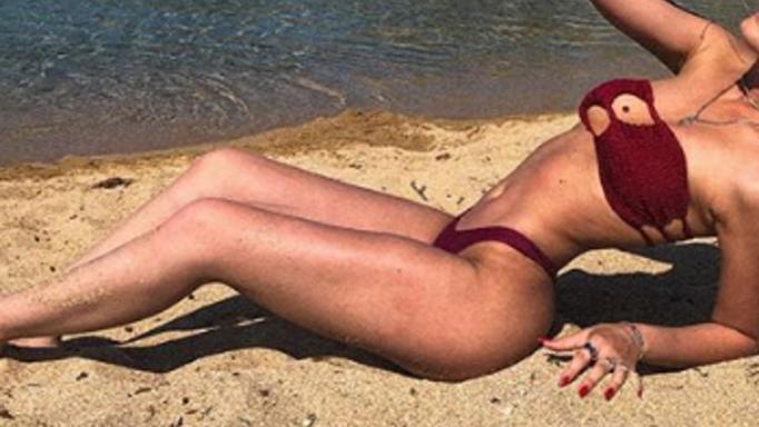 Το καλλίγραμμο κορμί γνωστής Ελληνίδας προκάλεσε «ταραχή» στη Φτελιά (φώτο)