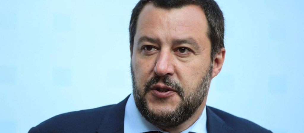 Σαλβίνι: Ο μόνος τρόπος για να μειωθεί το χρέος είναι να μειωθούν οι φόροι