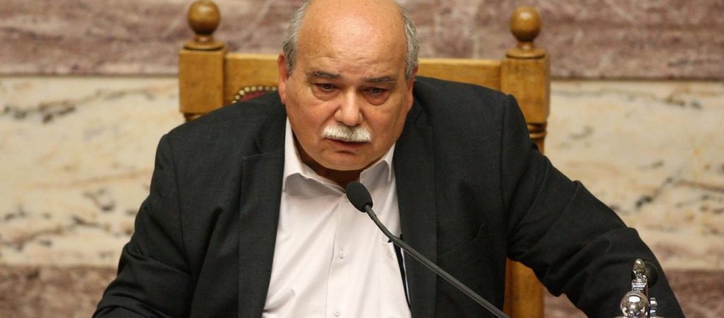 Ν.Βούτσης για το «ρουσφέτι» στην πρώην σύζυγό του: «Δεν ντρεπόμαστε λιγάκι; Θέλετε ονόματα από κάθε σόι;»