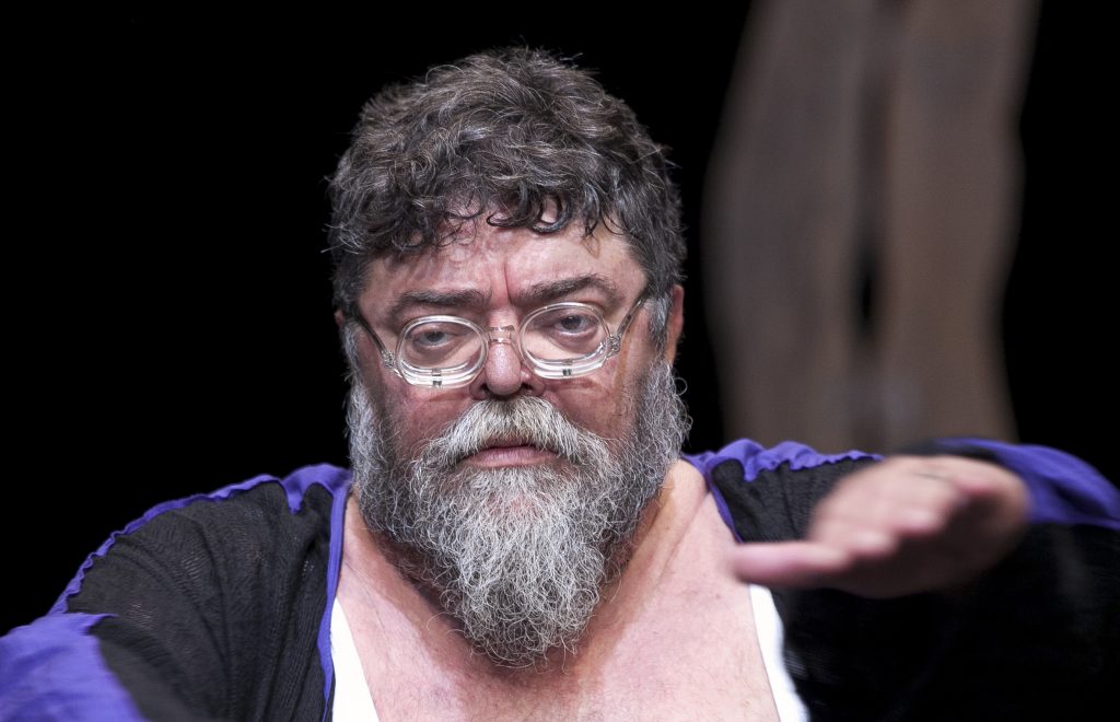 Σταμάτης Κραουνάκης: «Το βιβλίο του Ντάνου το ”ρούφηξα” μέσα σε ένα βράδυ» (βίντεο)