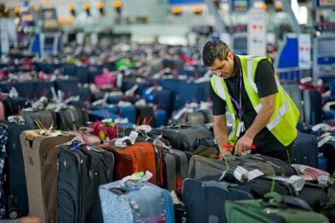 Χαμός στο αεροδρόμιο της Μόσχας – Xιλιάδες αποσκευές περιμένουν τους ιδιοκτήτες τους