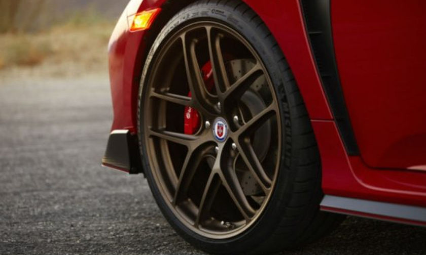 Αλλάζουν όλα στα λάστιχα αυτοκινήτων – Τέλος ο αέρας! (φώτο-βίντεο)