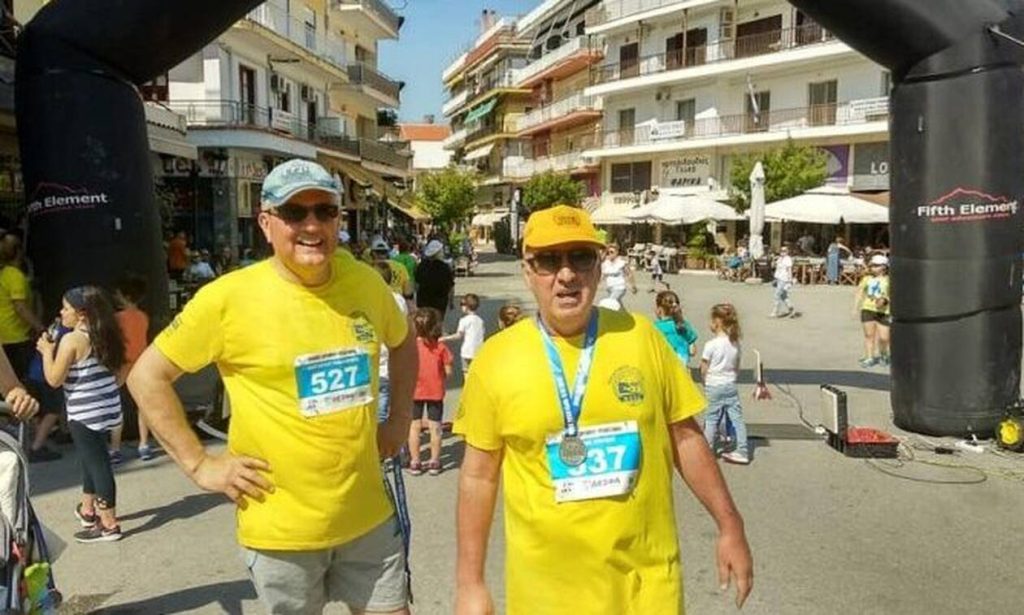 Σοκ στις Σέρρες: Κατέρρευσε στο νήμα του τερματισμού ημιμαραθωνίου (βίντεο)