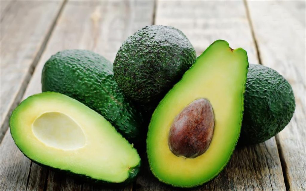 Αβοκάντο: Το κόλπο για να ωριμάσει πιο γρήγορα – Θερμίδες και οφέλη