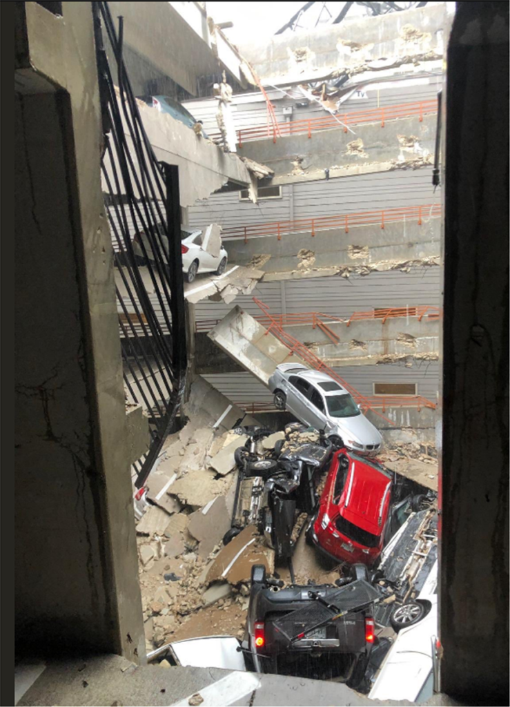 Ντάλας: Γερανός έπεσε σε πολυκατοικία – Ένας νεκρός και έξι τραυματίες (βίντεο-φωτο)