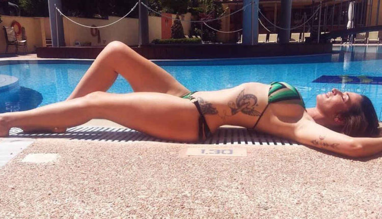 «Φωτιά» η Εύα Λάσκαρη με το μπικίνι της – «Αναστατώνει» τον ανδρικό πληθυσμό! (φώτο)