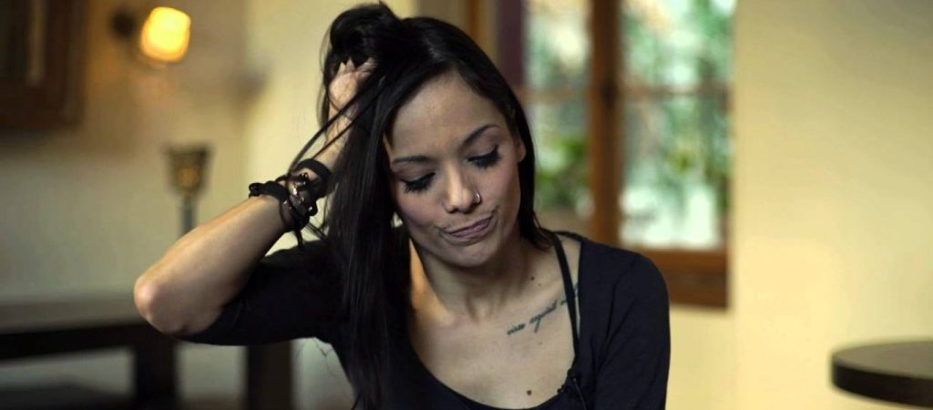 Κατερίνα Τσάβαλου: Η παρενόχληση που δέχθηκε και η άγνωστη σχέση της με τραγουδοποιό (βίντεο)