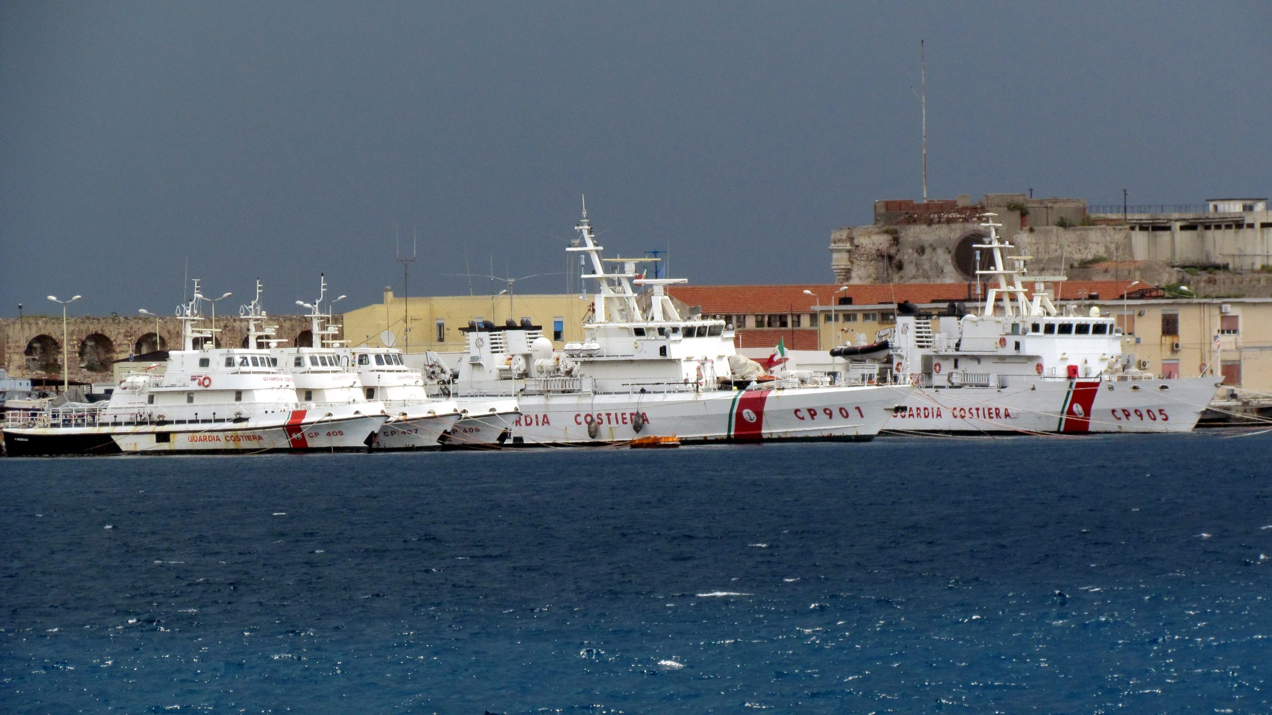 Η Ιταλία θωρακίζεται: Νέο διάταγμα κατά της εισόδου πλοίων που μεταφέρουν παράνομους μετανάστες