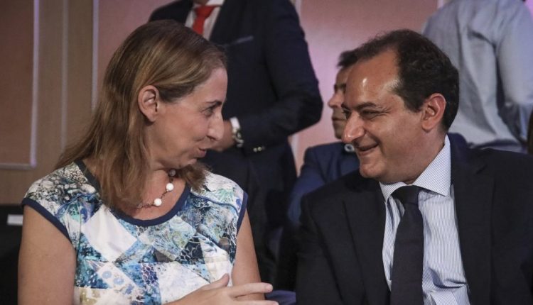 Μπαράζ ρουσφετολογικών προσλήψεων από τον ΣΥΡΙΖΑ – Με αμείωτο ρυθμό και οι μετατάξεις με υπογραφές υπουργών (φώτο)