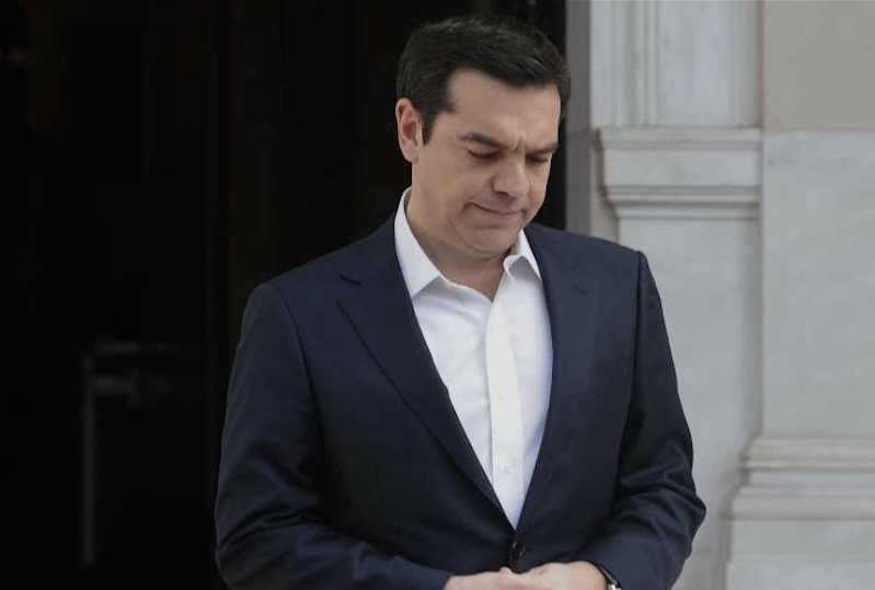 Στα κρύα του λουτρού άφησε τον Α.Τσίπρα η… «σκιά» του – Γιατί τα βρόντηξε και έφυγε η εξ απορρήτων σύμβουλός του (φώτο)