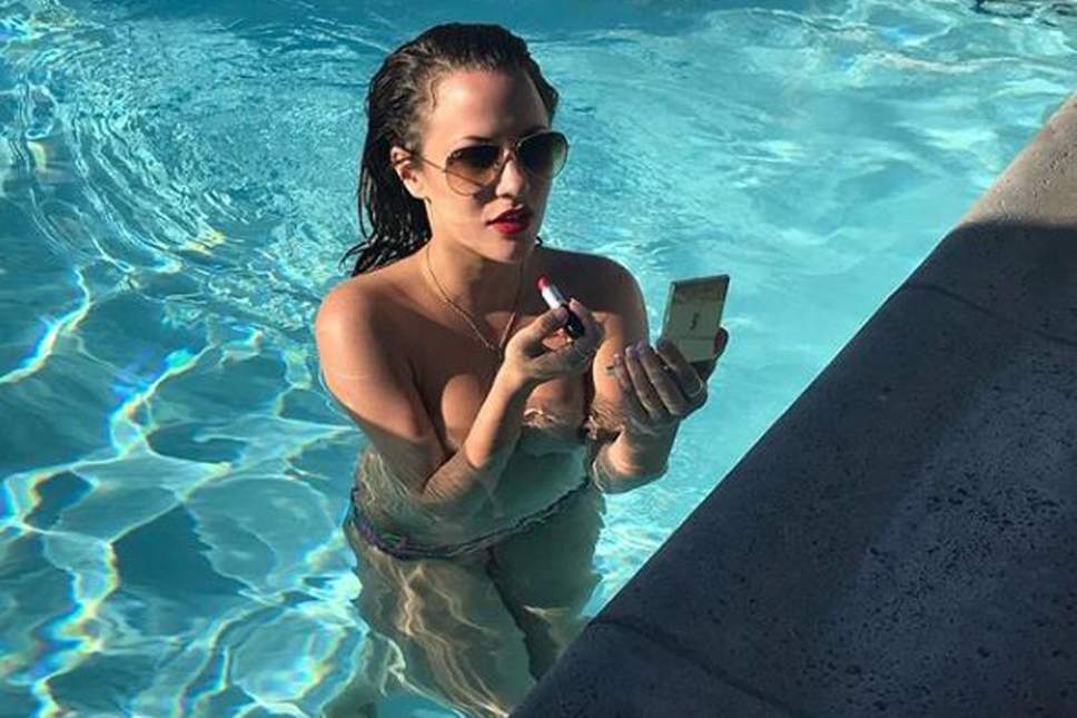 Topless στο instagram 39χρονη τηλεπερσόνα (φώτο)