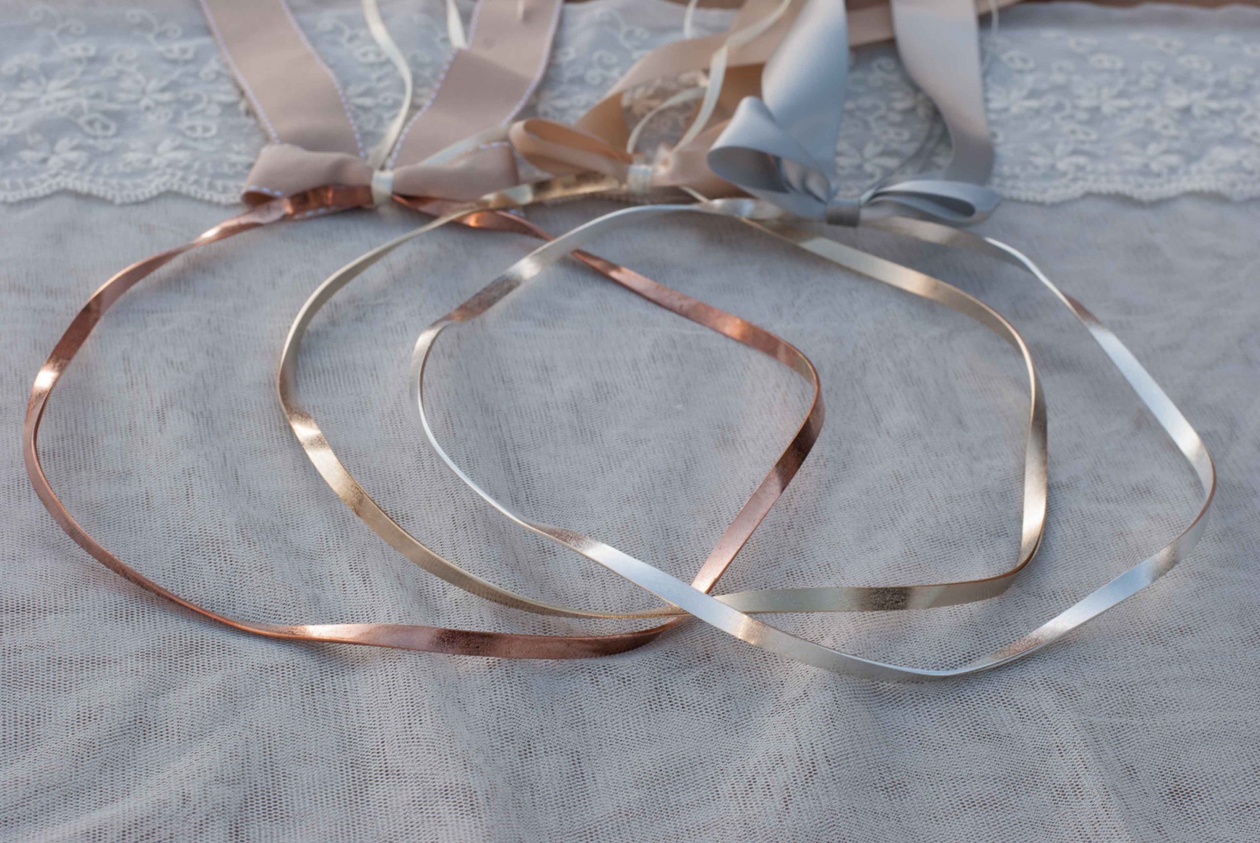 Γιατί κατά το μυστήριο του γάμου φοράμε στέφανα;