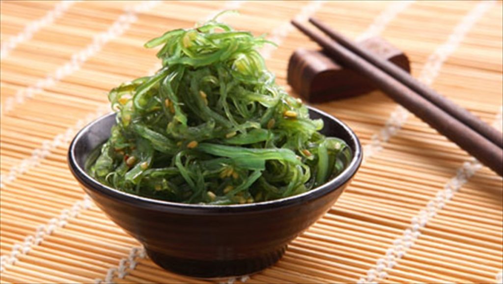 Σπιρουλίνα: Γιατί θεωρείται «υπερτροφή» – Τι προσφέρει στην υγεία σας