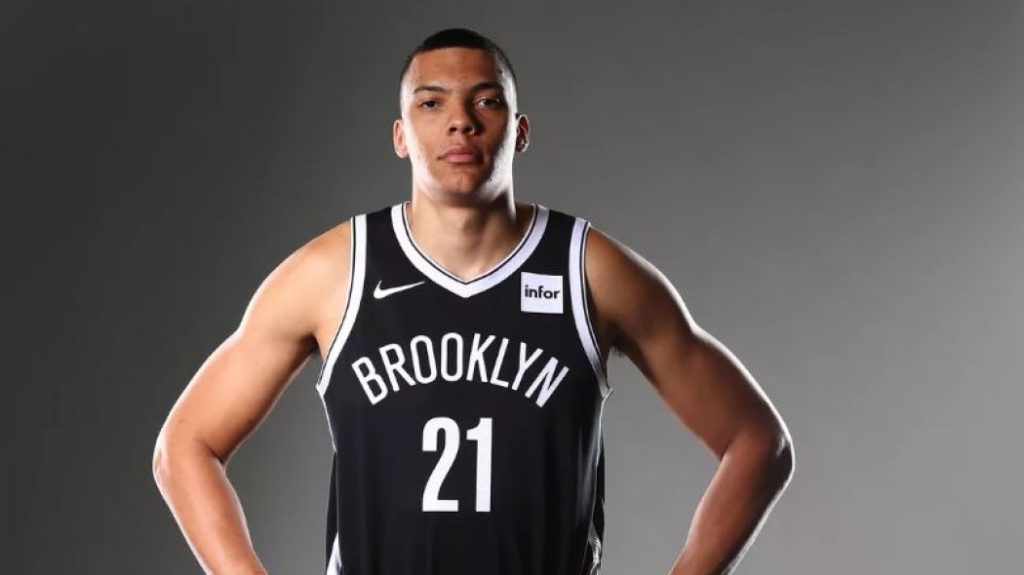 Η εκτόξευση έρχεται από τα αγκάθια: Ο Ουάιλι και η ιστορία της ζωής του (φωτό, βίντεο)