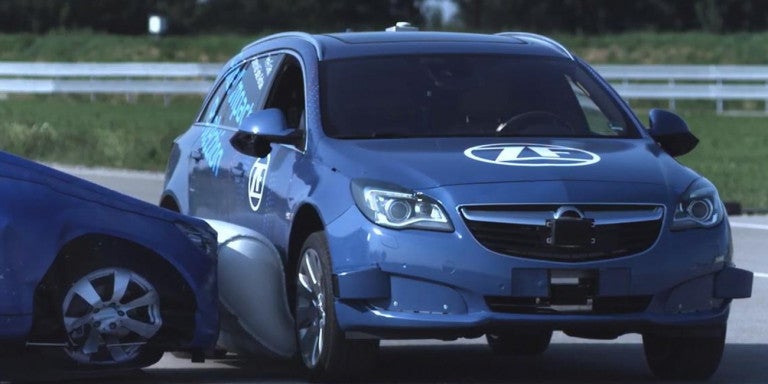 Βίντεο: Αυτός είναι ο πρώτος εξωτερικός αερόσακος σε αυτοκίνητο