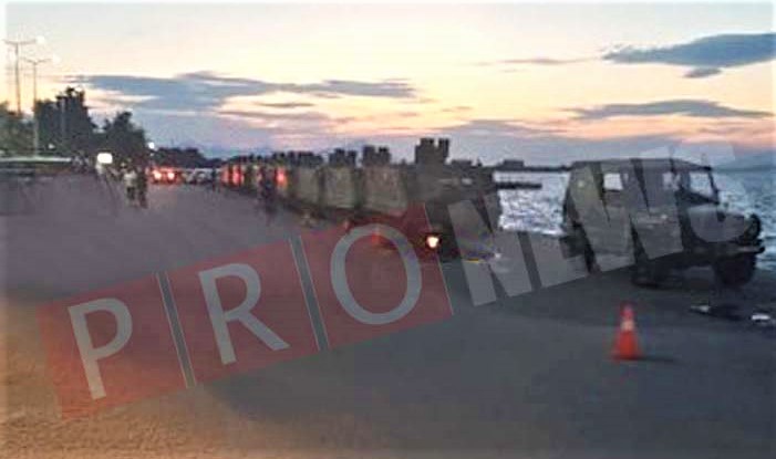 Ελληνικές στρατιωτικές δυνάμεις μεταφέρονται στα νησιά του Αιγαίου – Ιερέας ευλογεί όπλα & στρατιώτες (φωτό)