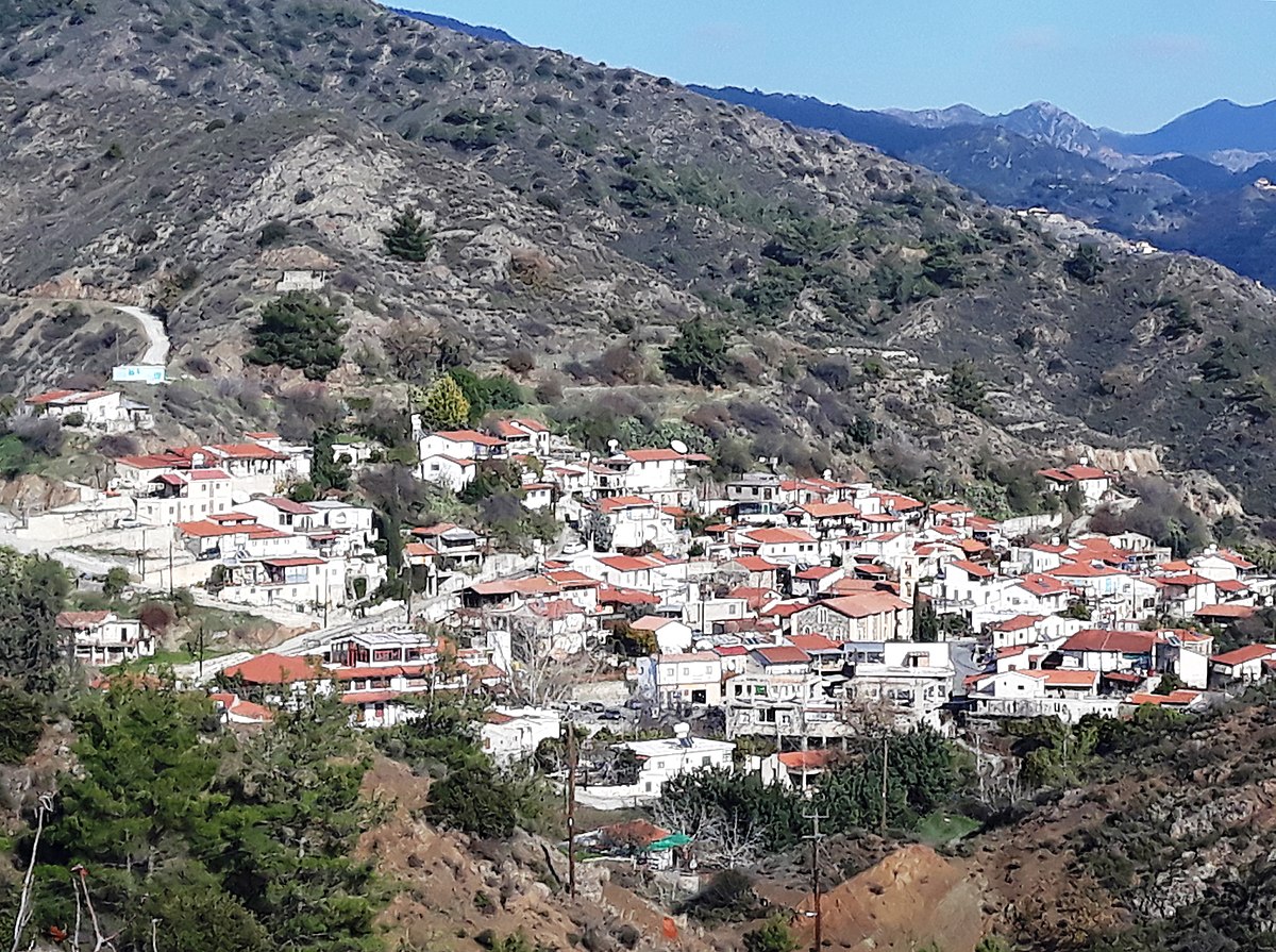 Ο παράδεισος του μερακλή: Αυτό είναι το ελληνικό χωριό που οι άντρες συζούσαν με ερωμένη και σύζυγο (φωτο)