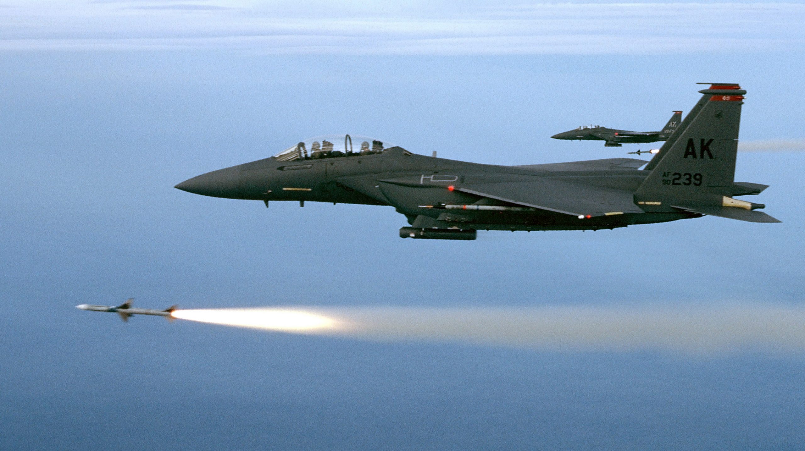 F-15E Strike Eagle της USAF προσγειώνονται σε τουρκική βάση! (βίντεο)