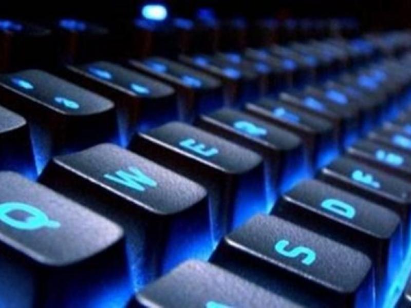 Κοπέλα έψαχνε στο διαδίκτυο και κατάλαβε ότι της την είχαν «στήσει» – Αναζητούνται οι δράστες