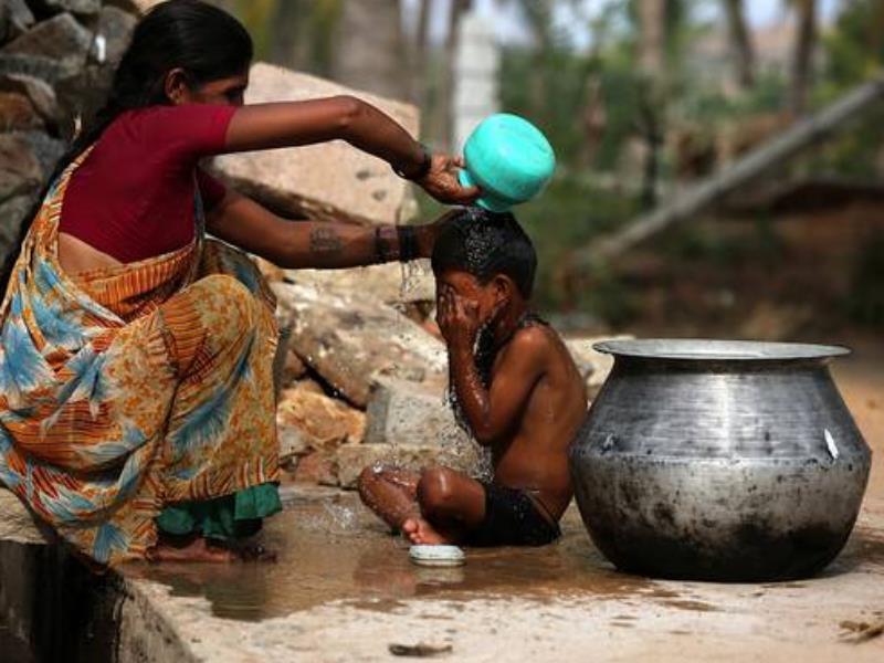 Ινδία: Στους 50 οι νεκροί από τον καύσωνα – Απίστευτες θερμοκρασίες