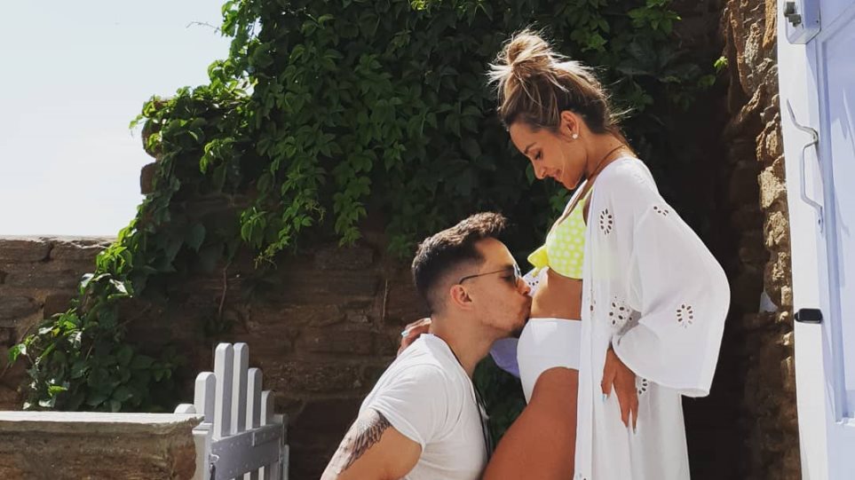 Λευτέρης Πετρούνιας- Βασιλική Μιλλούση: Συγκινητική φωτογραφία για το πρώτο τους παιδί (φωτο)