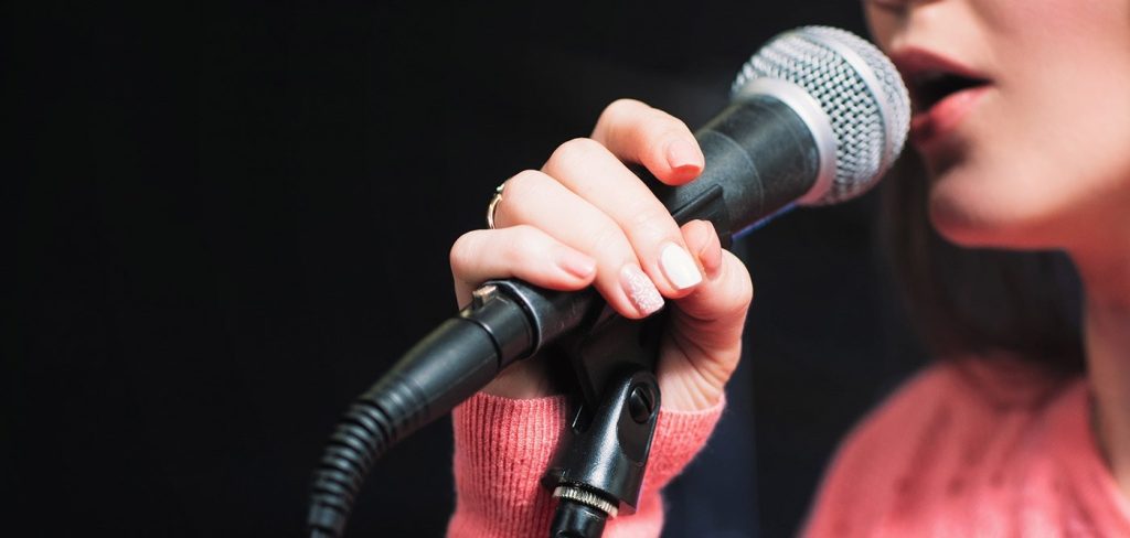 Δεν φαντάζεστε τι έπαθε πασίγνωστη τραγουδίστρια μετά από πλαστική (φωτο)