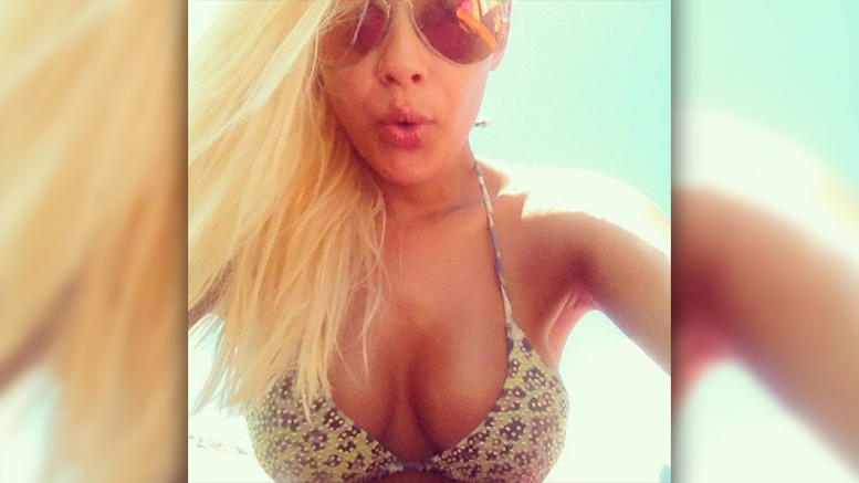 Λάουρα Νάργες: «Άναψε φωτιές» με το αποκαλυπτικό μαγιό της! (φώτο)