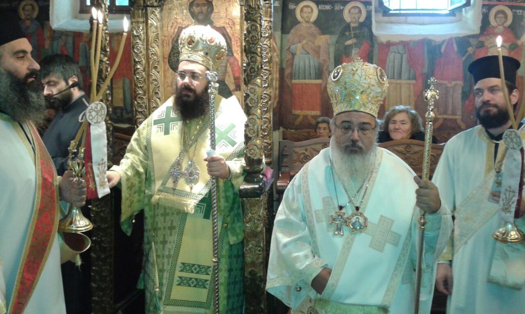 Δείτε τον Μητροπολίτη Τρίκκης Χρυσόστομο να τραγουδάει το «έχε γεια Παναγιά» (βίντεο)