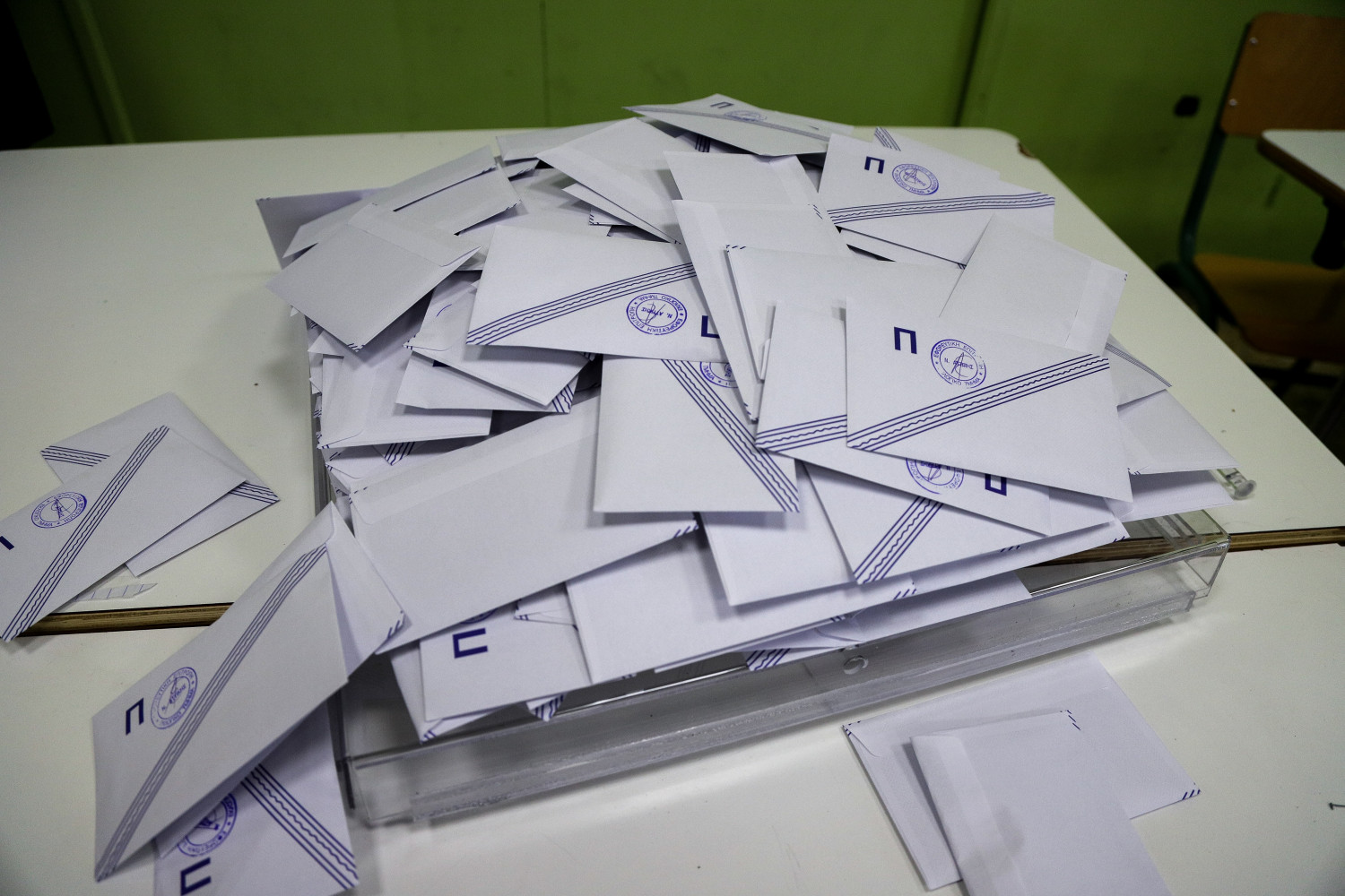 Ευρυτανία: Βρέθηκε ψηφοδέλτιο που είχε μέσα 50 ευρώ