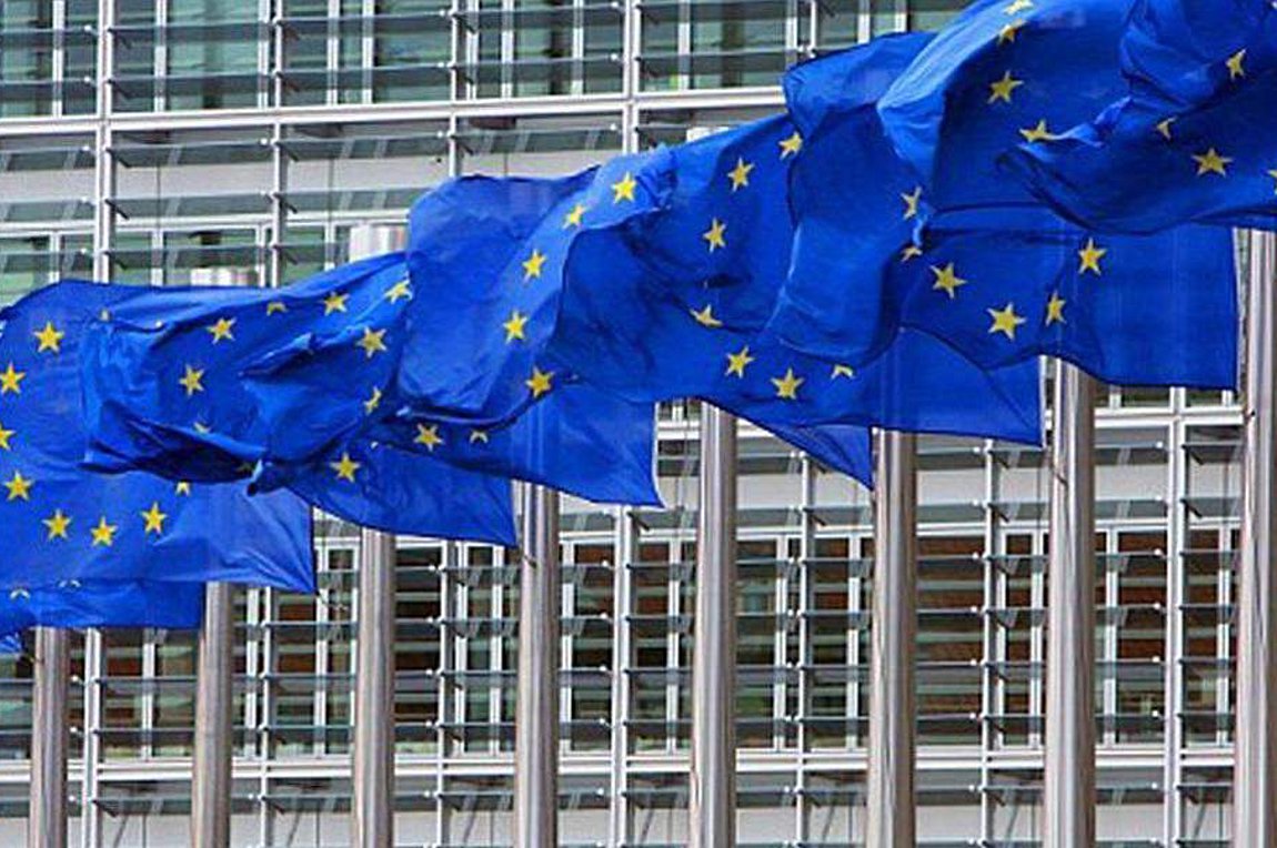 Ευρωπαϊκή Ένωση: Προς αναβολή η έναρξη ενταξιακών διαπραγματεύσεων με Αλβανία και Σκόπια