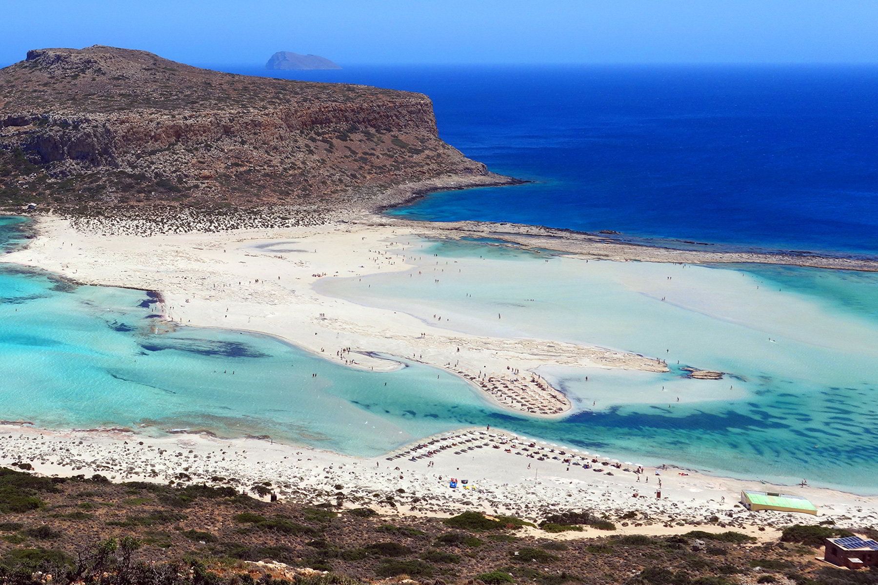 Αυτά είναι τα ελληνικά νησιά που τρως, πίνεις και κοιμάσαι με 50€!