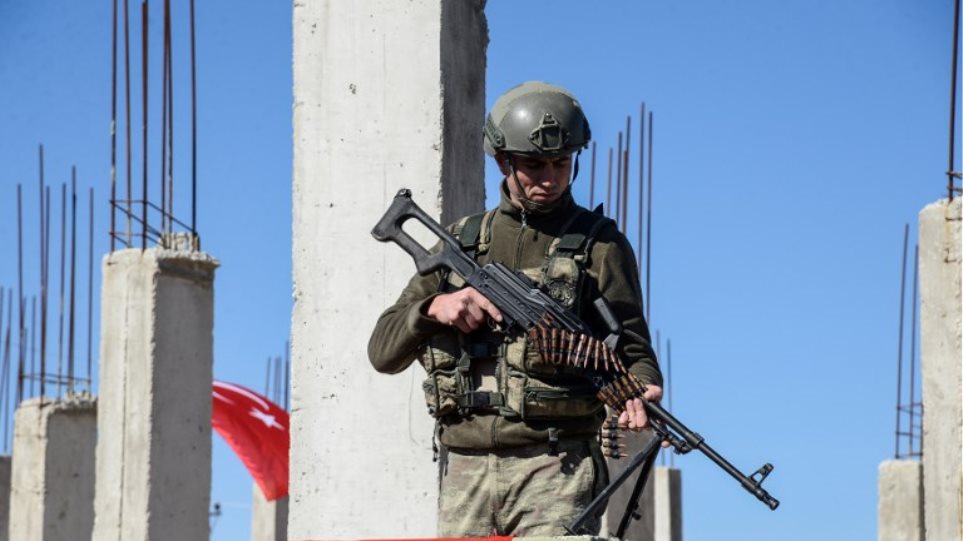 Τουρκία: Σύλληψη 128 μελών των ενόπλων δυνάμεων για διασυνδέσεις με το δίκτυο Γκιουλέν