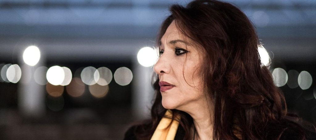 Ε. Βιτάλη: «Την πρώτη φορά που πήγα στο σπίτι του Μίκη Θεοδωράκη ξεπάγιασα» (βίντεο)