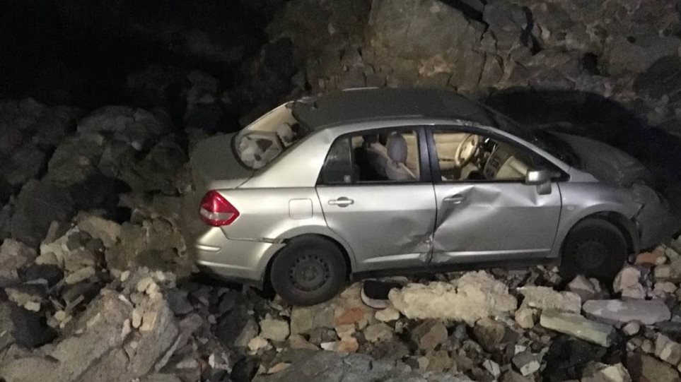 Hράκλειο: Τροχαίο με απεγκλωβισμό – Αυτοκίνητο έπεσε σε βράχια