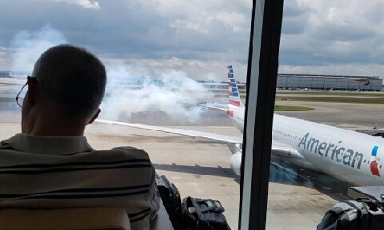 Τρόμος σε πτήση των American Airlines: Αεροσκάφος καλύφθηκε με καπνό (βίντεο)
