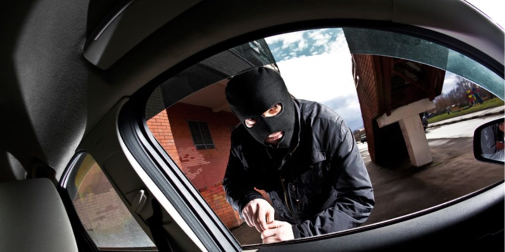 Τέσσερα πράγματα που πρέπει να ξέρεις αν δεν θες να σε κλέψουν στα ταξίδια σου