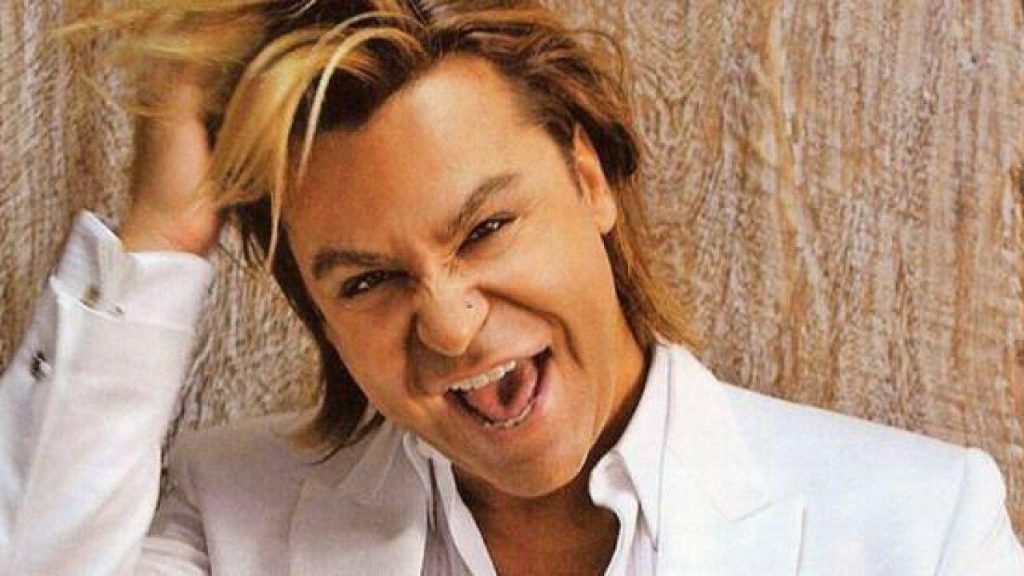 «Ντου» του Τρύφωνα Σαμαρά στο πλατό του Μουτσινά (βίντεο)