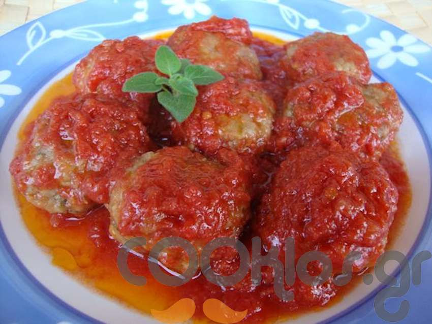 Η συνταγή της ημέρας: Κεφτεδάκια τηγανητά με σάλτσα