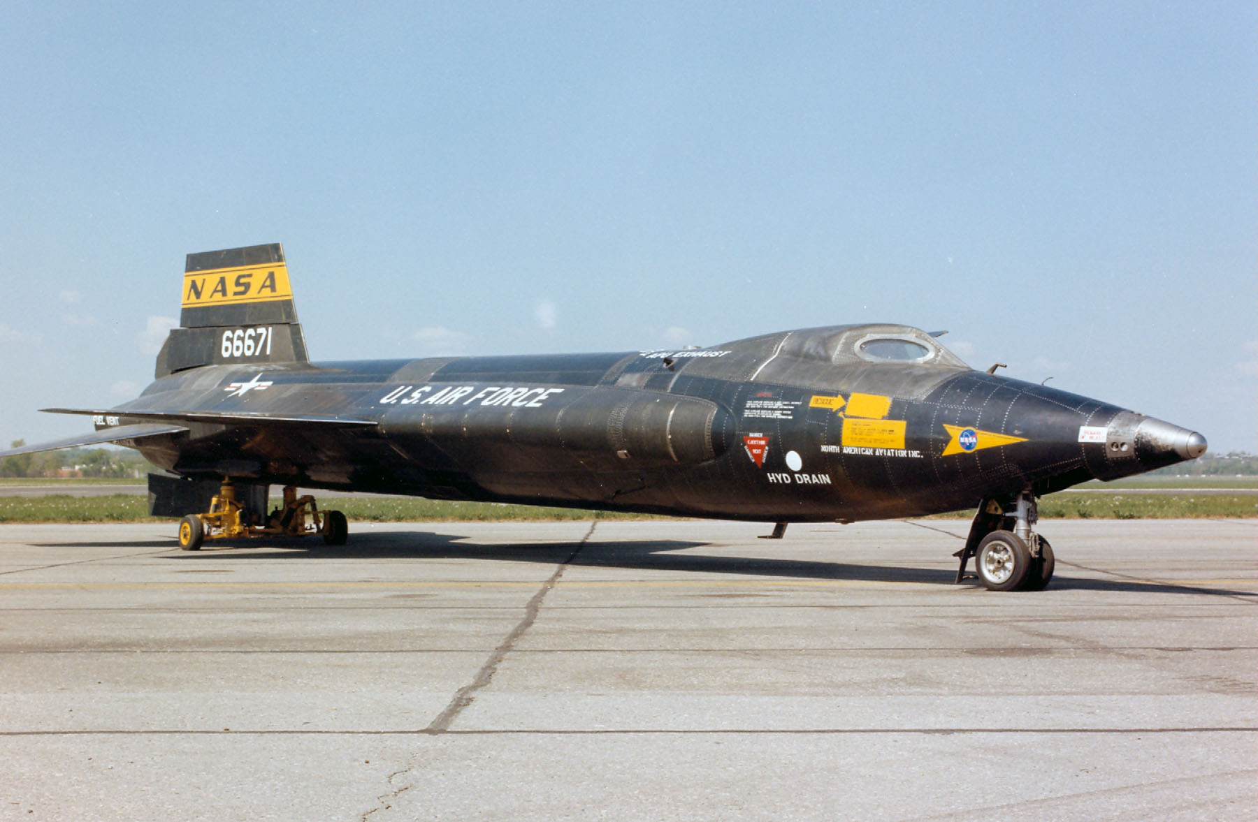 Βίντεο: Το απίστευτο αεροσκάφος-ρουκέτα της North American X-15 με την ταχύτητα των 6,70 Mach!