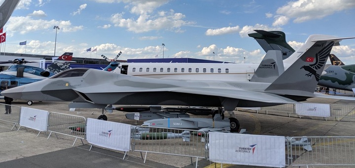Το τουρκικό μαχητικό TF-X θα εισέλθει σε υπηρεσία το 2027! – Δείτε το μοντέλο του αεροσκάφους