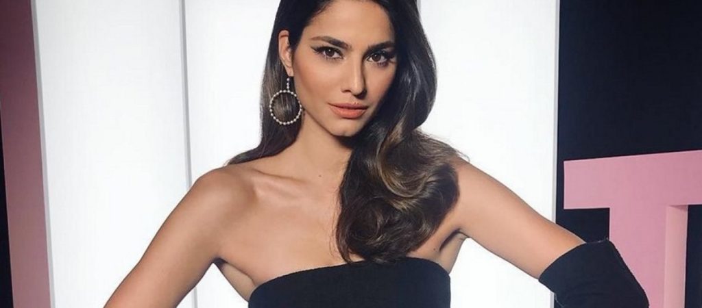 H Ηλιάνα Παπαγεωργίου ξαπλωμένη στο γρασίδι κάνει αυτό που δεν φαντάζεστε (φώτο)